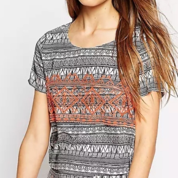 Lush by Anthropologie geometric tribal design crop top women’s size Large - Picture 2 of 10